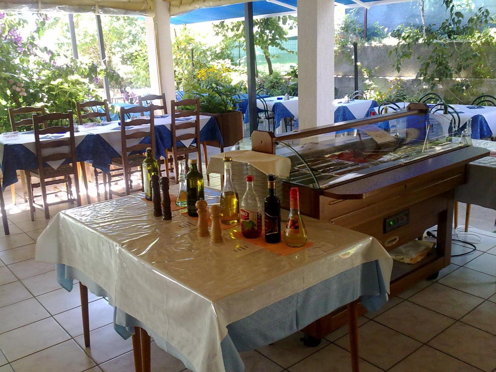 Pansion Ana Hotell Mali Lošinj Eksteriør bilde