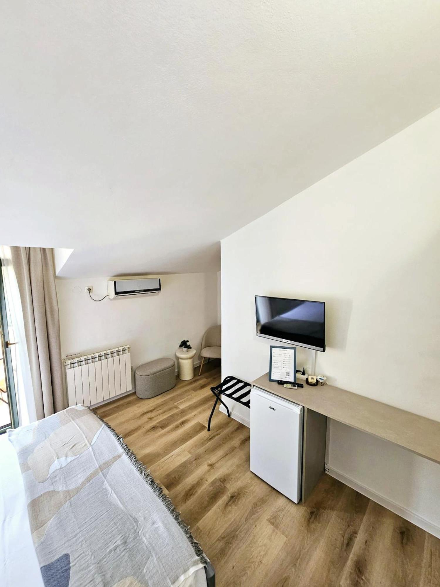 Pansion Ana Hotell Mali Lošinj Eksteriør bilde
