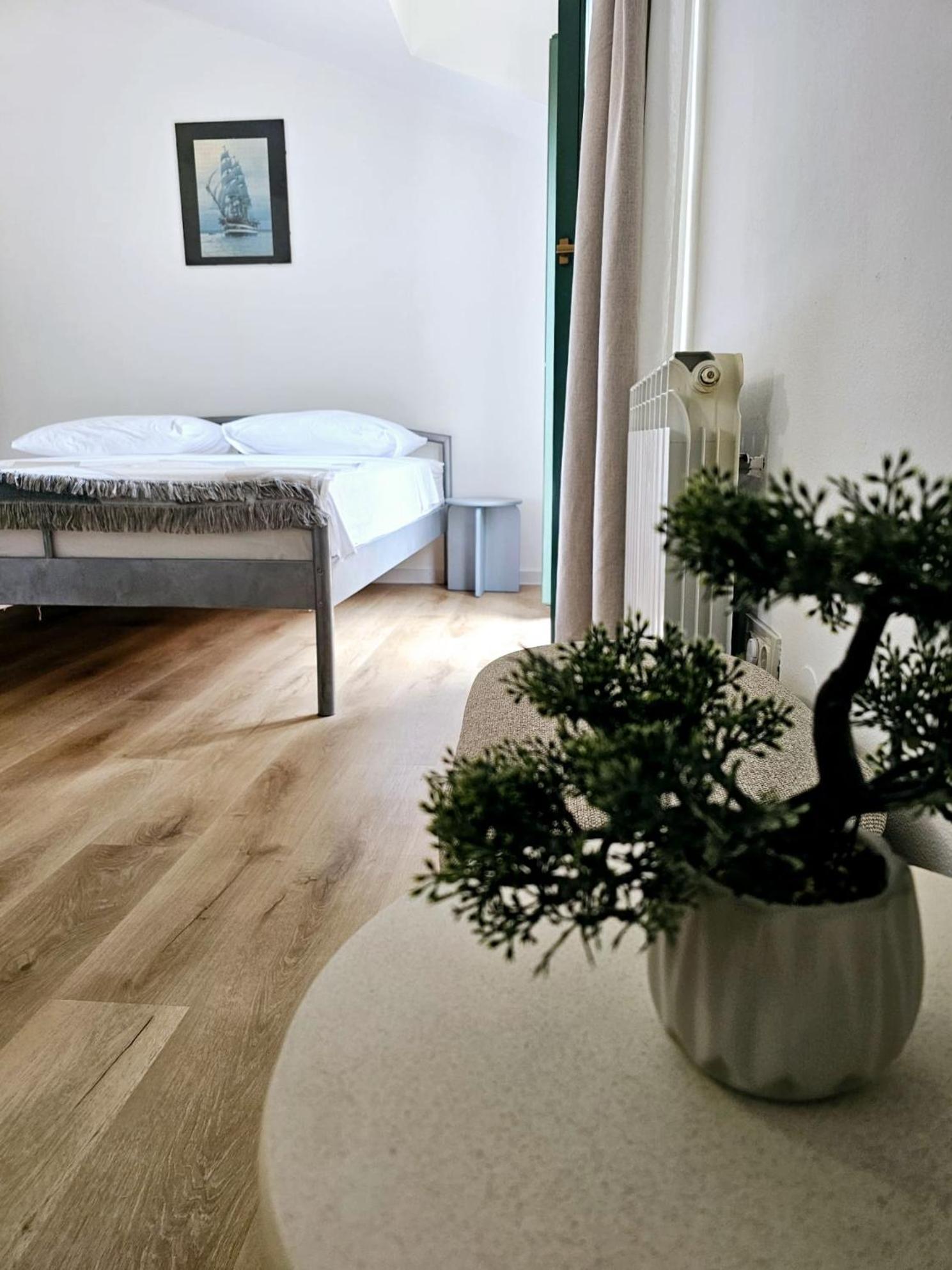 Pansion Ana Hotell Mali Lošinj Eksteriør bilde