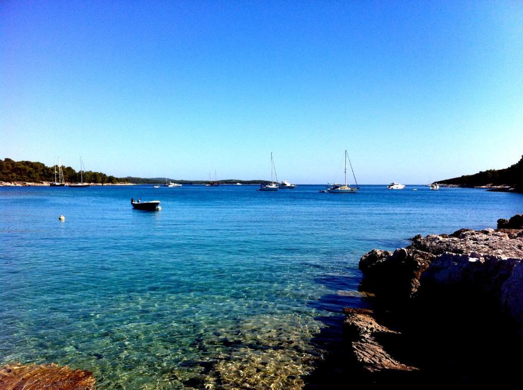 Pansion Ana Hotell Mali Lošinj Eksteriør bilde