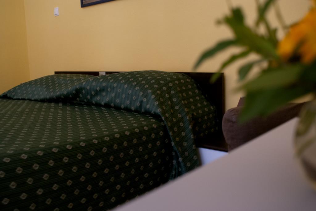 Pansion Ana Hotell Mali Lošinj Eksteriør bilde