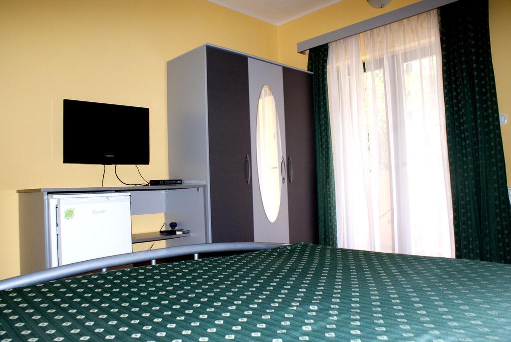 Pansion Ana Hotell Mali Lošinj Eksteriør bilde