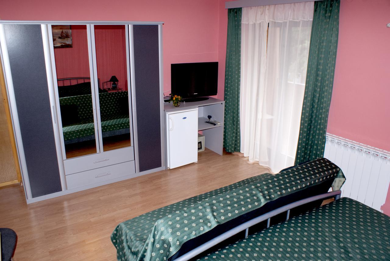 Pansion Ana Hotell Mali Lošinj Eksteriør bilde